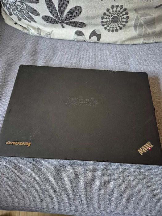 Lenovo Tinkpad X240 cu  I5-2,5gb -Generatia-a4-a cu HDD 500 gb.