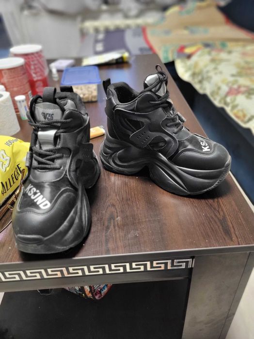 Зимни боти от Румъния