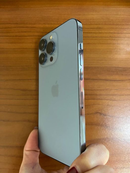 Iphone 13 pro blue sotiladi
