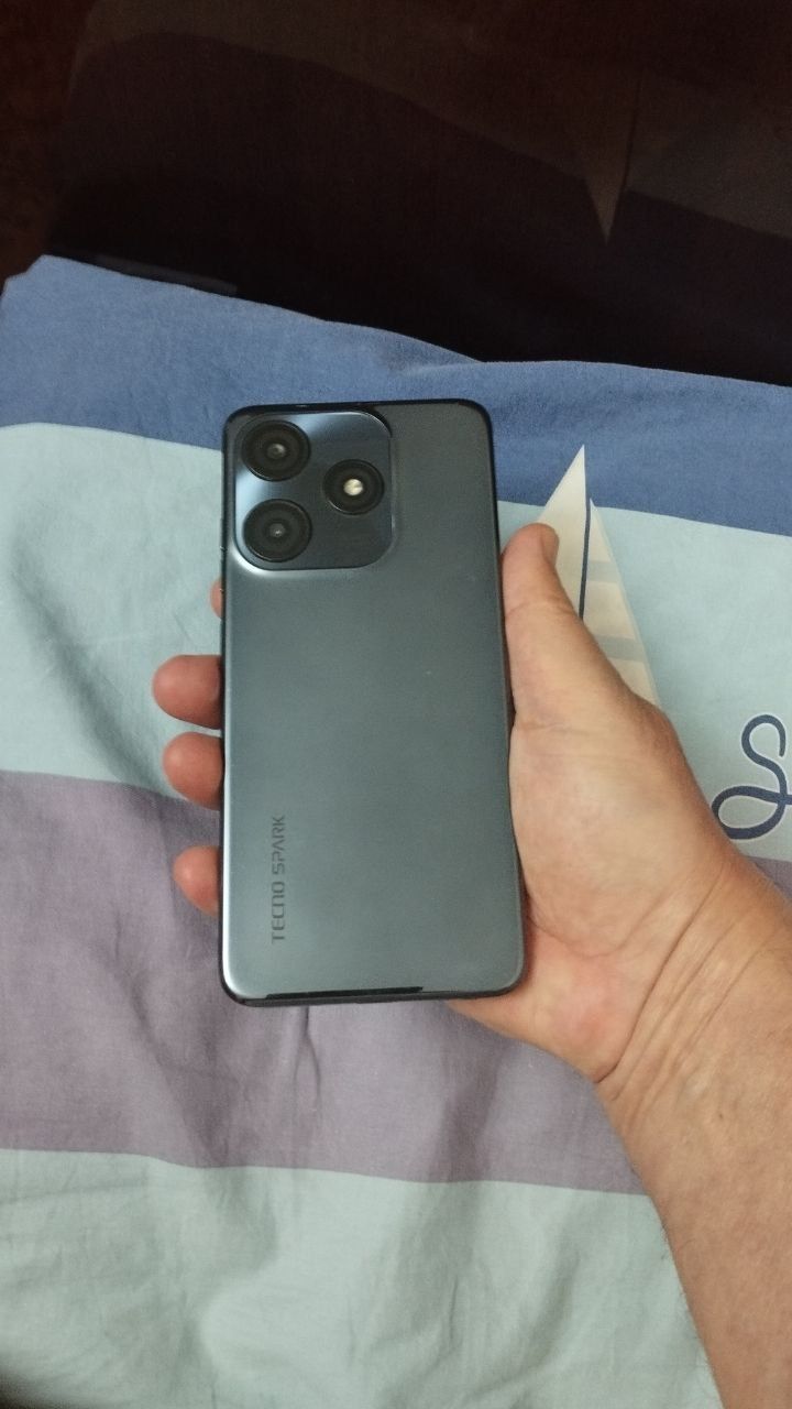 Srochna Sotiladi Tecno Spark 10C 8/128Gb 4G Original Xolati yaxshi