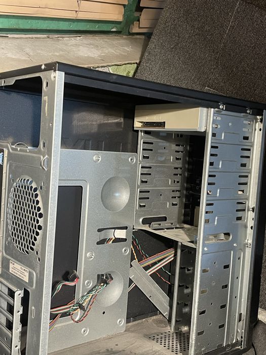 Корпус от компьютера