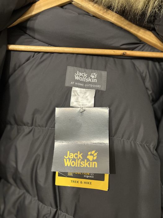 Geacă Jack Wolfskin mărimea L, noua cu etichetă