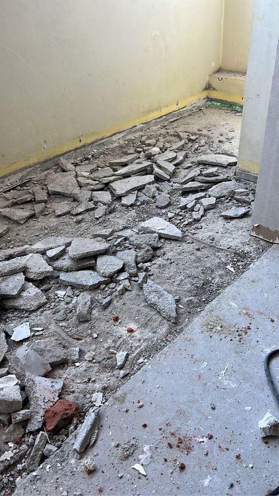 Executam lucrări de demolări