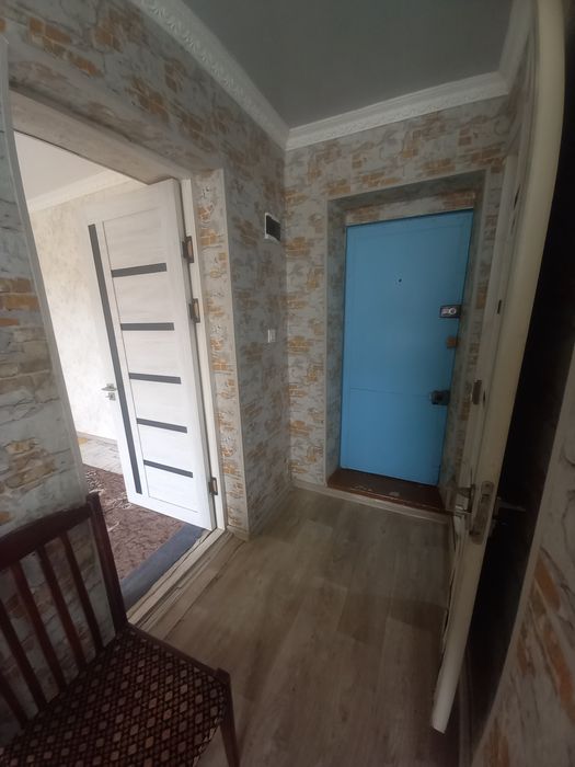 Срочно сдаётся 1 ком кв в чирчике гурпарк на против Анор банк