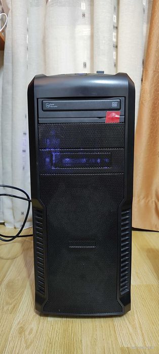 Sistem Desktop Retro Xeon E5450, 8GB RAM, GTX750, 250GB SSD