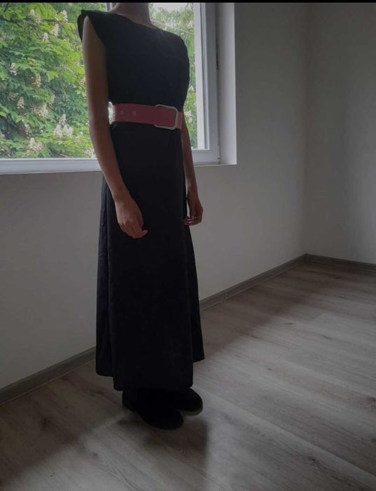 Черна Елегантна рокля KBS