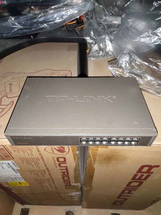 Tp-Link коммутатор 16-Port Gigabit Switch TL-SG1016D