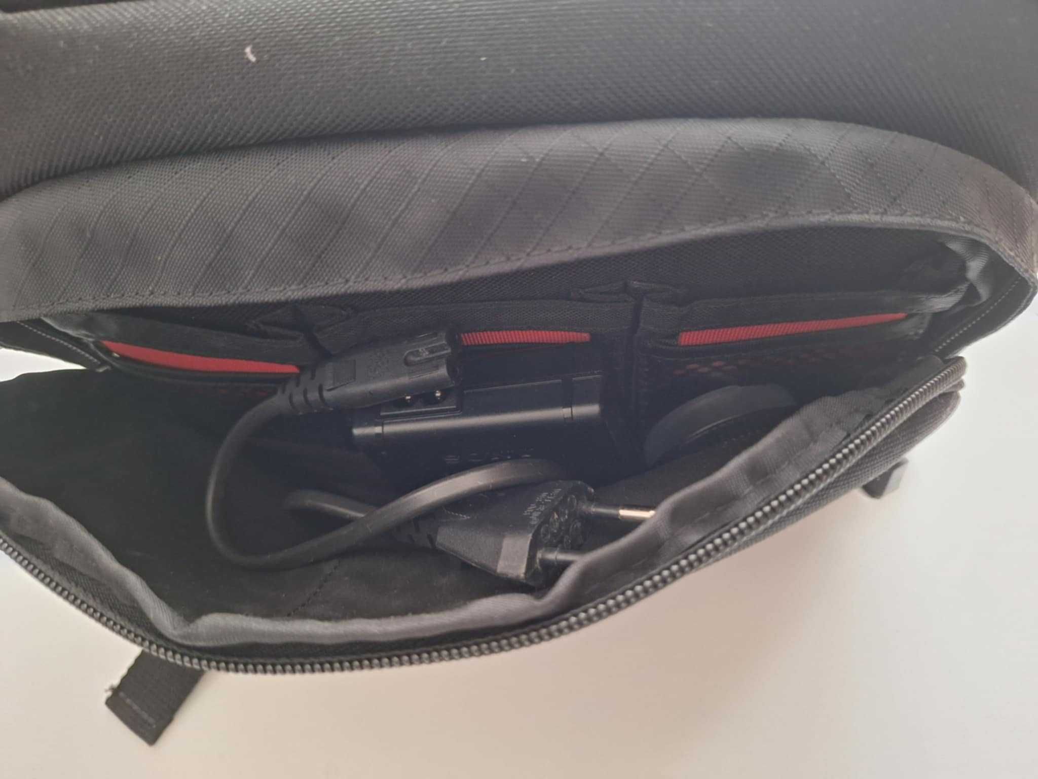 Sony a58 (с ТРИ обектива, чанта и SD карта 32гб SanDisk)