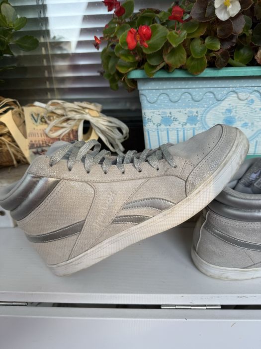 Дамски сребристи кецове Reebok