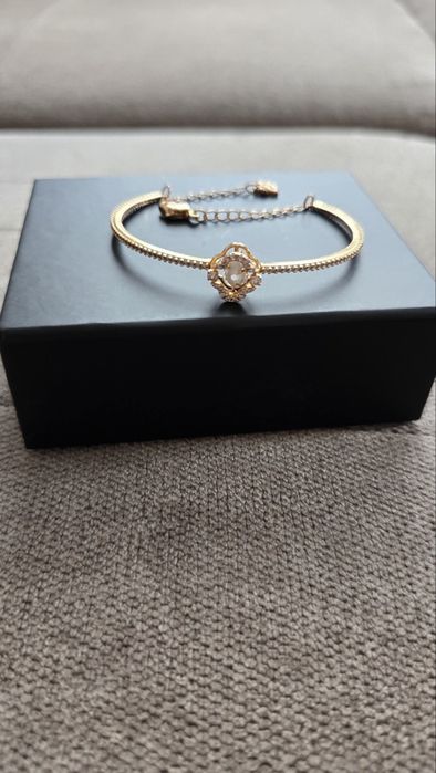 Гривна Swarovski