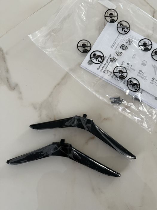 Picioare, suport televizor LG, intre 70-126cm diagonala, NOI