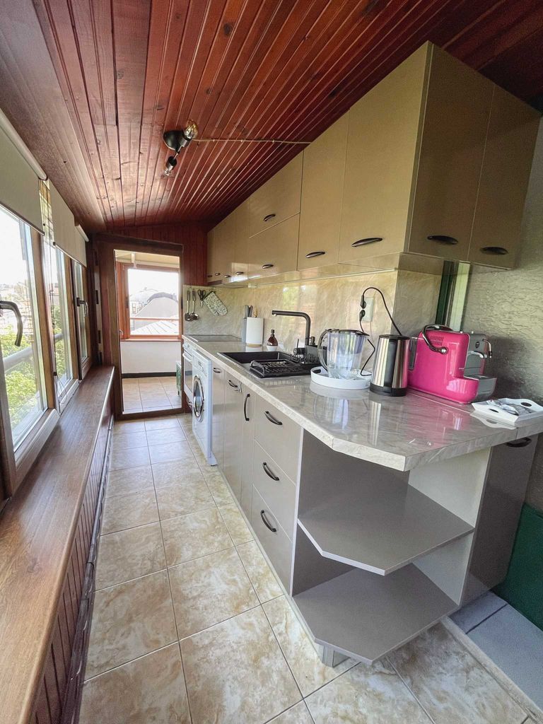 Дава се под наем Двустаен апартамент в Бургас, Център - 54 кв.м за 459 € - Снимка #11