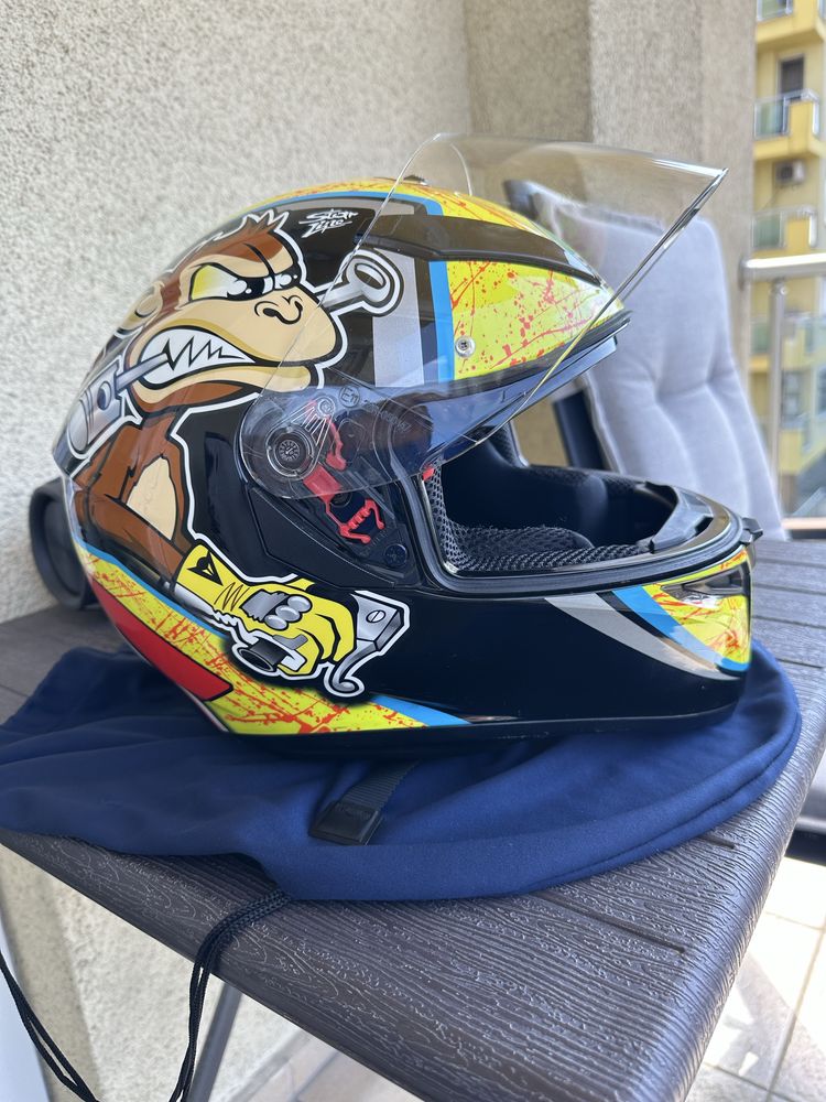 Каска AGV K3 размер L. Вътрешности от M.
