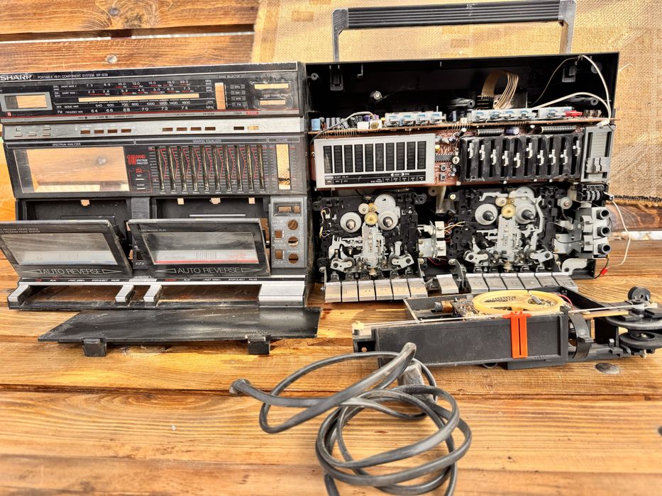 Продам магнитофон на запчасти