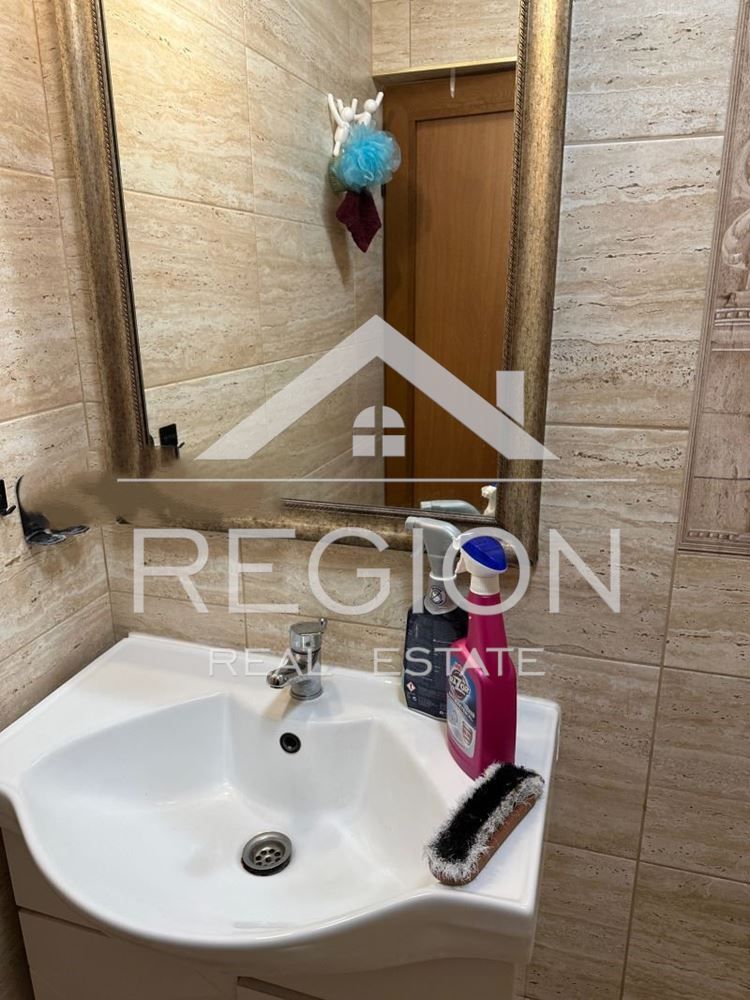 Дава се под наем Тристаен апартамент в Пловдив, Център - 90 кв.м за 450 € - Снимка #9