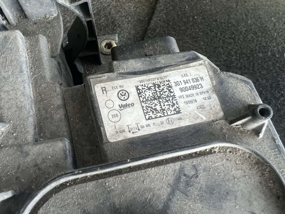 Оригинални Фарове VW Passat 8 ляв и десен 3g2941035h Фар Пасат B8