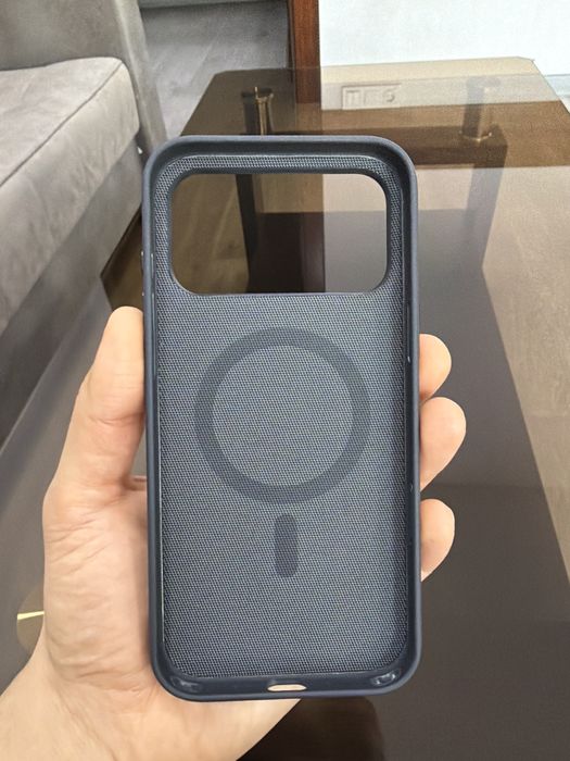 Iphone 17 pro max Chexol orginal