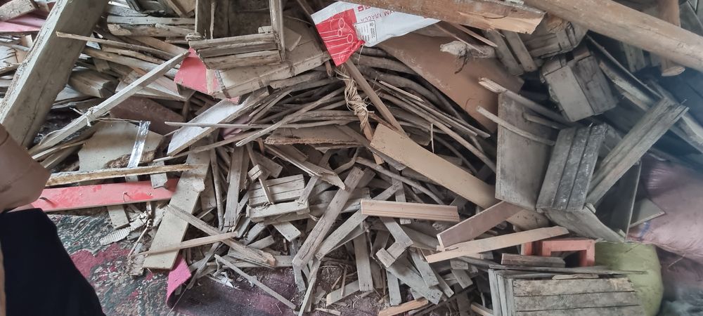 Samarqand Badal Mahallasida O'tin 400.000 so'm srochni