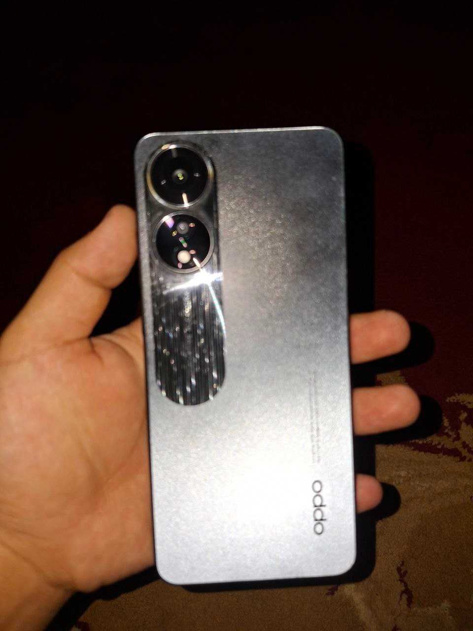 OPPO A78 1 yil ishlatilgan akuratno ishlatilgan