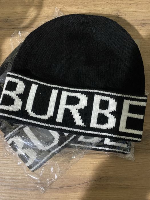 Шапка burberry есть в наличии