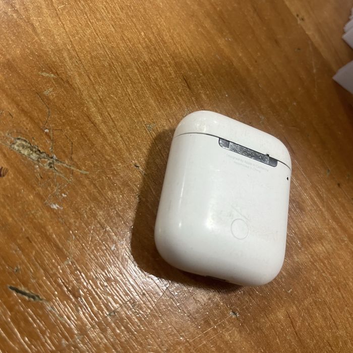 Airpods 1 поколение оригинал могу проверить по серийке
