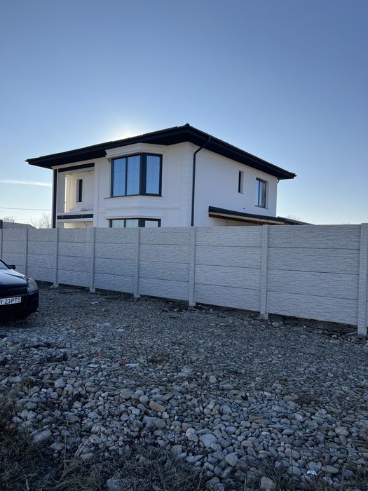 Gard beton din placi