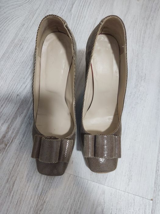 Pantofi de piele naturală - mărimea 39