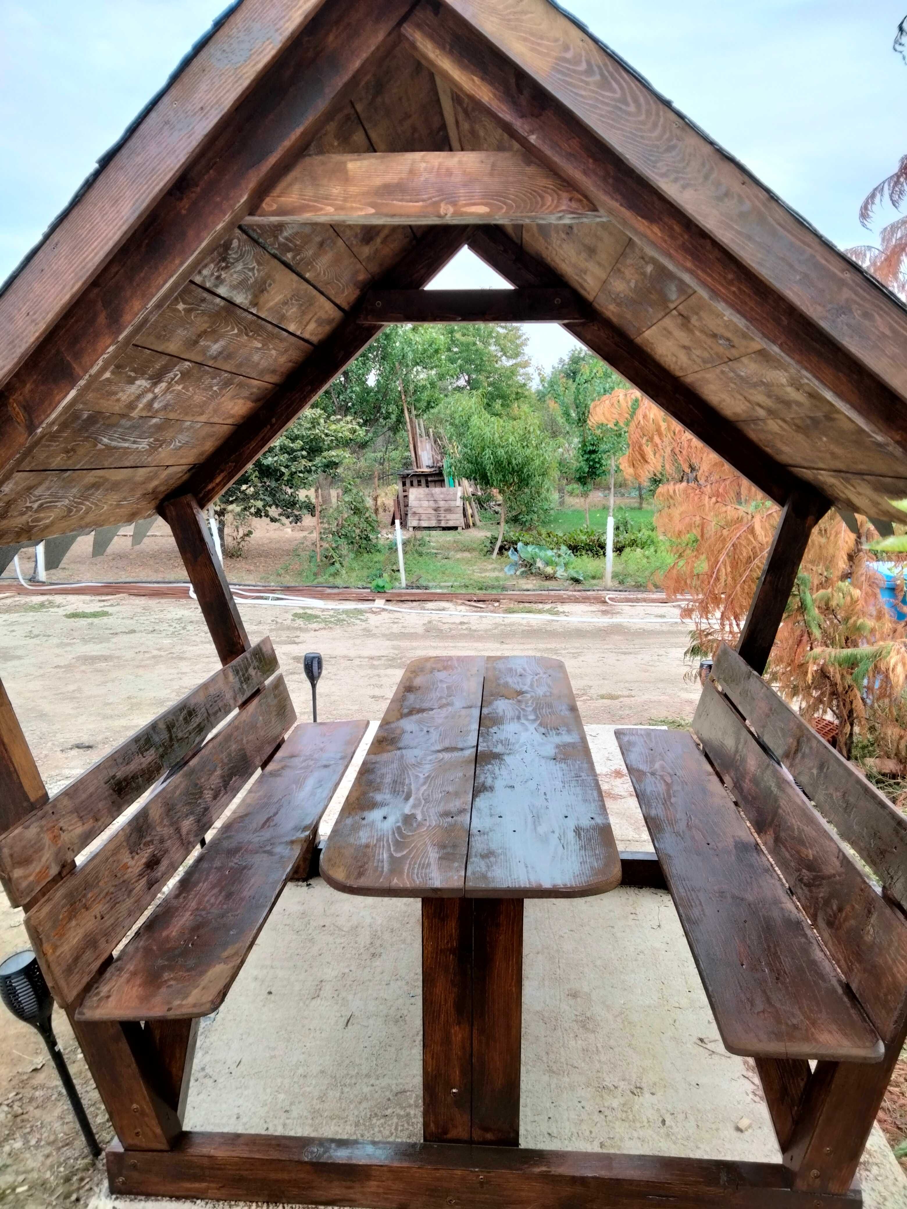 Foișor gradina pergola din lemn masiv învelitoare șindrilă finlandeza