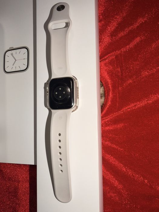 Apple Watch Series 7, 41mm – Starlight
