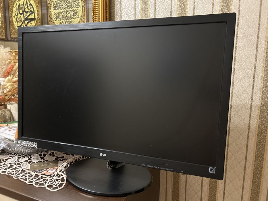 Продам монитор LG
