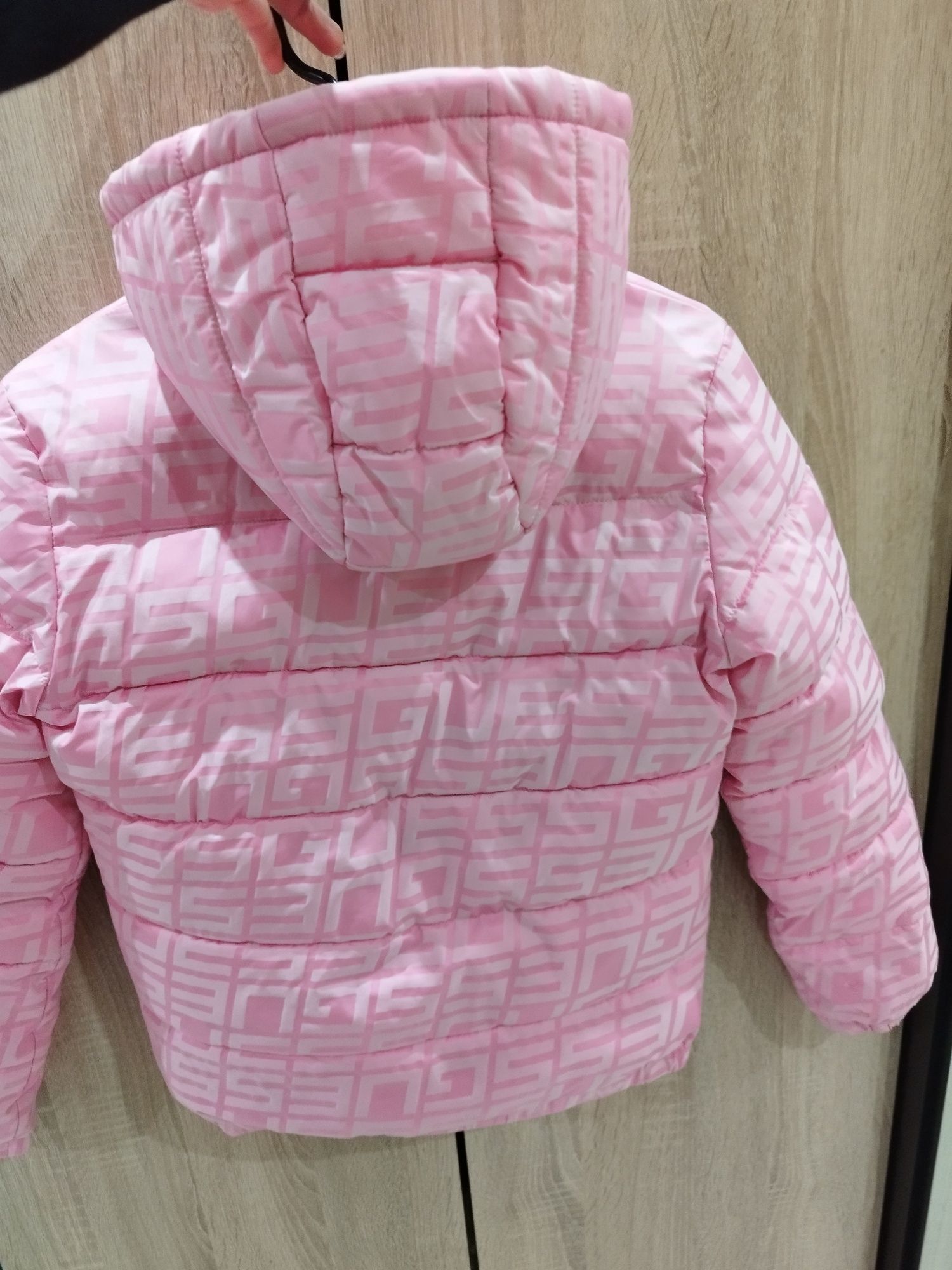 Оригинално Зимно яке Guess