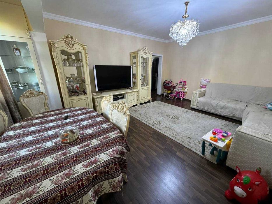 Продам 3-х комнатную на Юнусабаде.4 квартал.   3/3/4