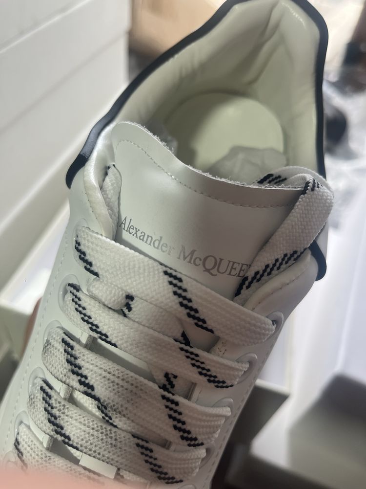Mcqueen white (marimea 41)