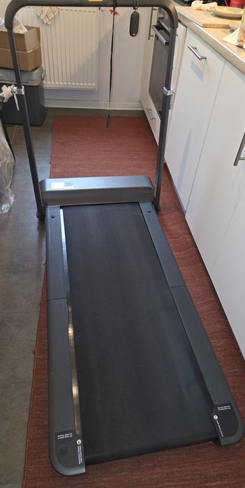 Banda de alergat pliabilă KingSmith WalkingPad R1 Pro (Negru/Argintiu)