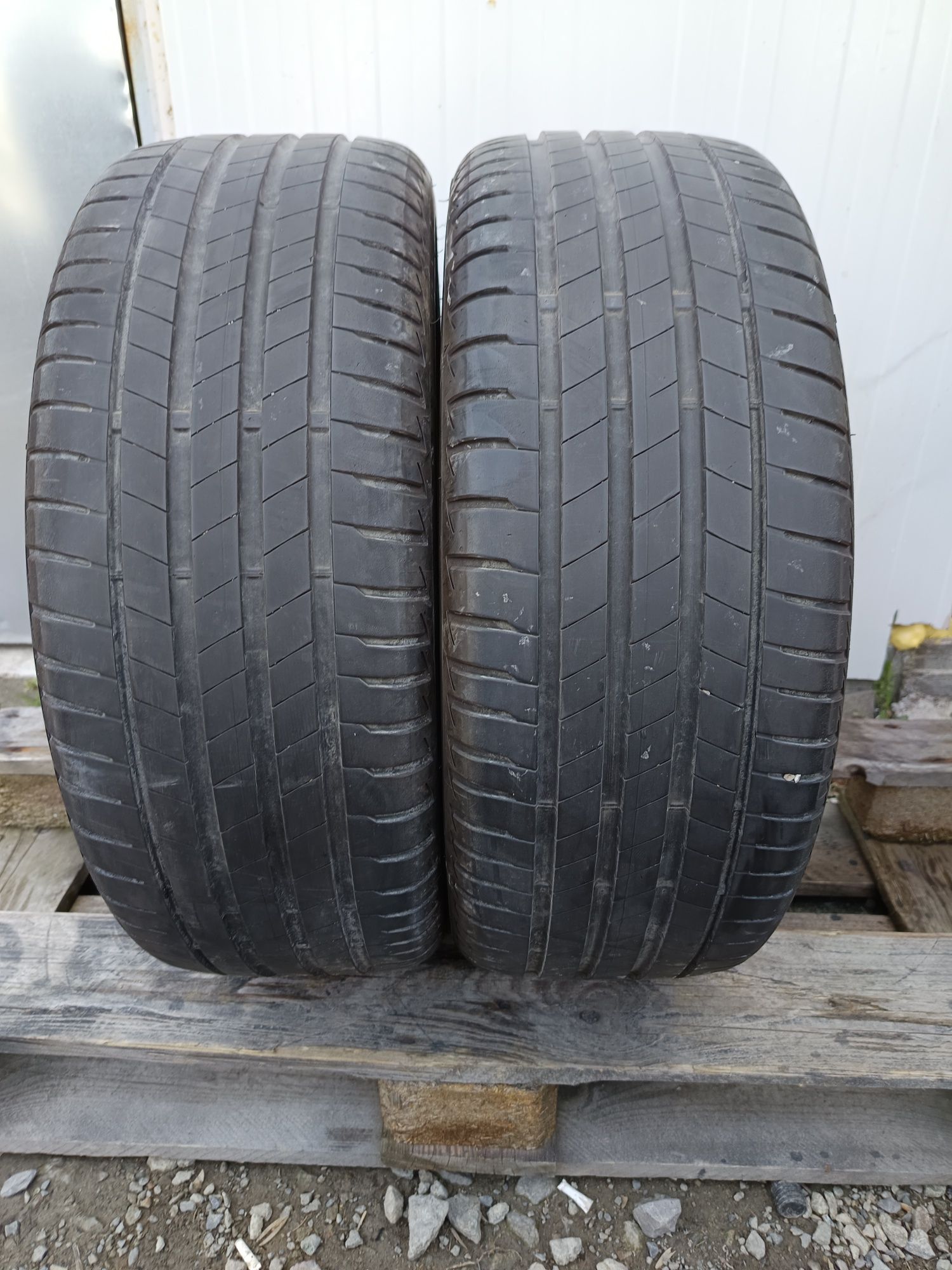 205 55R 17 BRIDGESTONE Дот3819