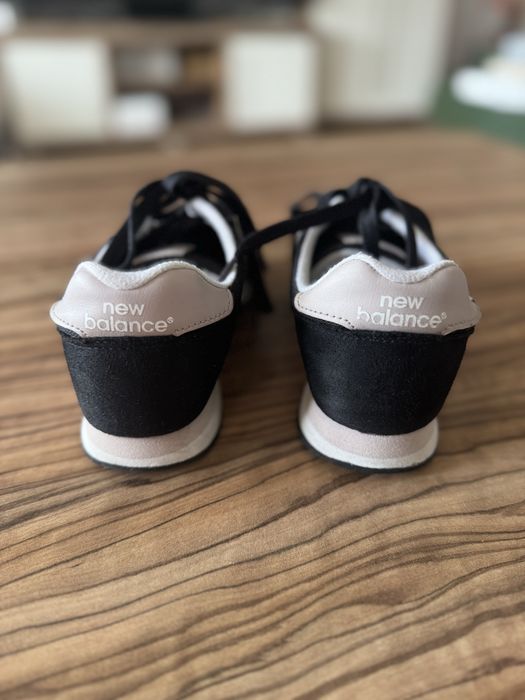 Продавам детски/ дамски сникерси New Бalance