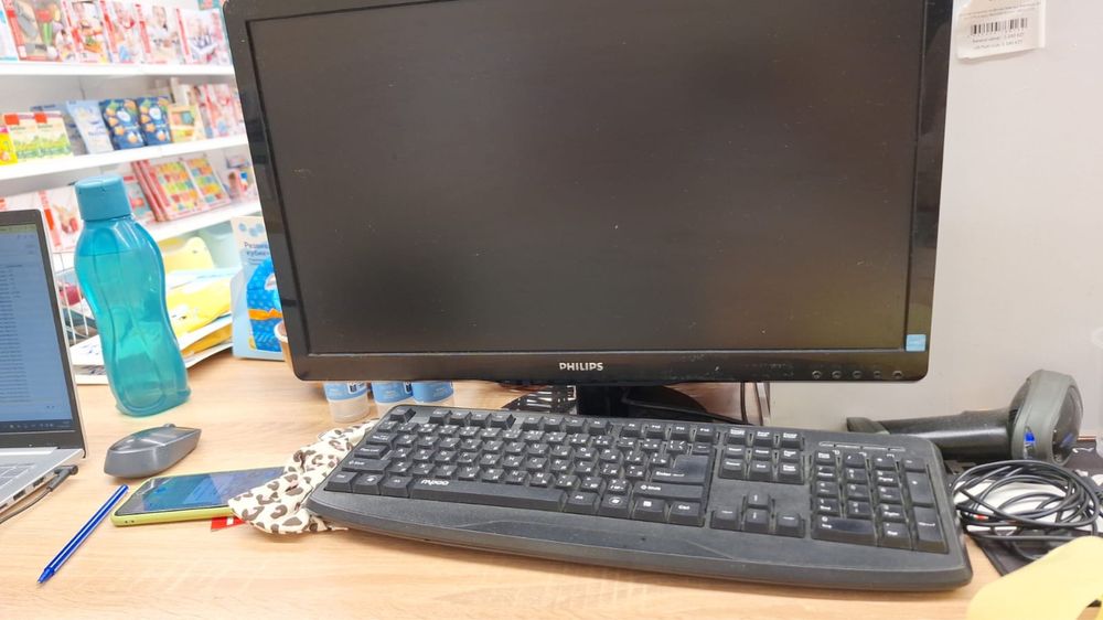 Продается торговое оборудование, компьютеры