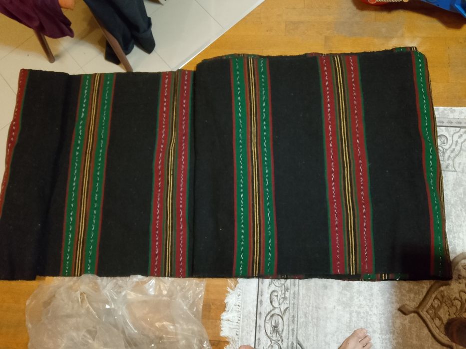 Ръчно тъкан килим