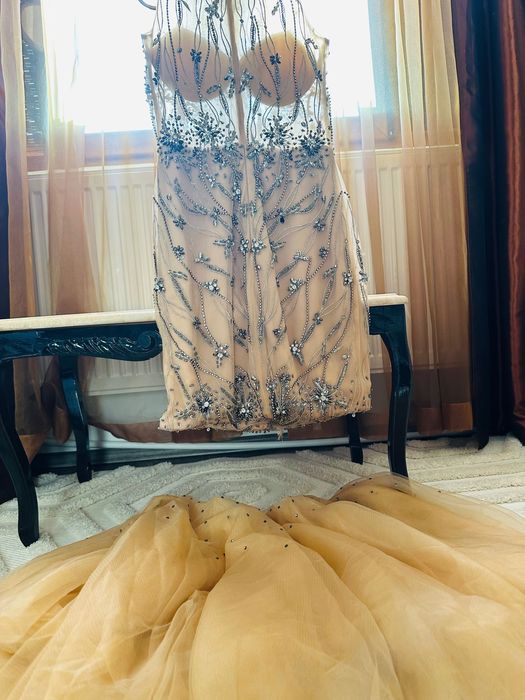 Официална дизайнерска рокля