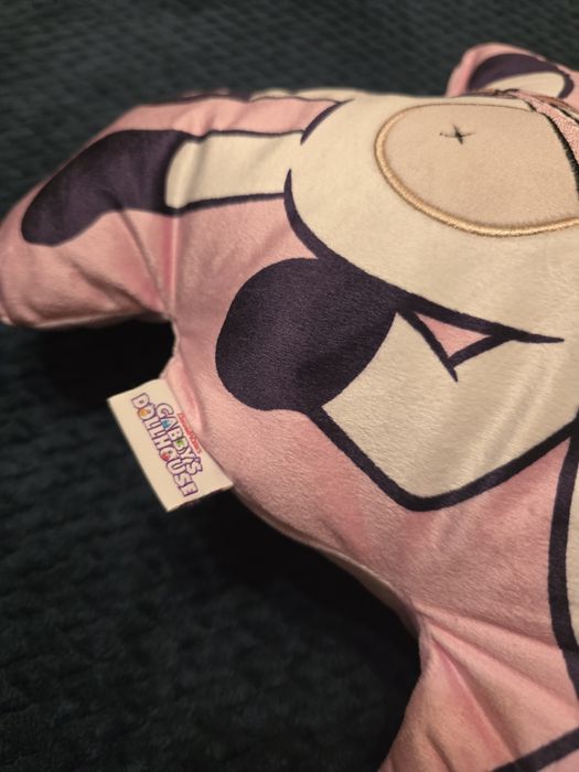 Perna Panda Matz-Gabby si pisicile