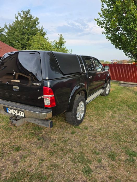 Vând Toyota Hilux autoutilitare