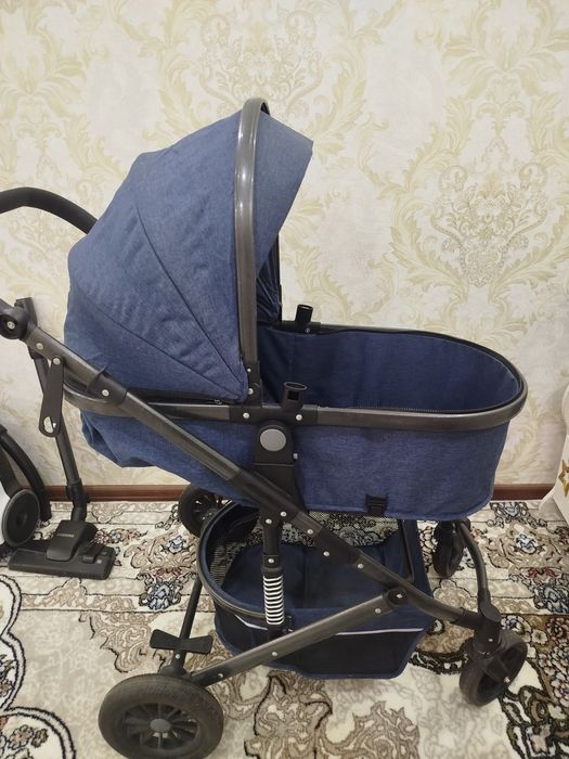 Коляска срочно сотилади