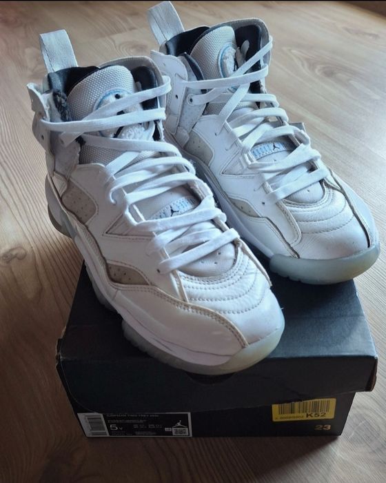 Jordan Jumpman Two Trey "Legend Blue" sneakers