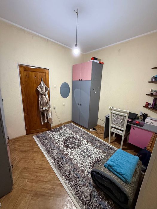 Срочно продаётся Юнусабад 7-кв 2/4/4