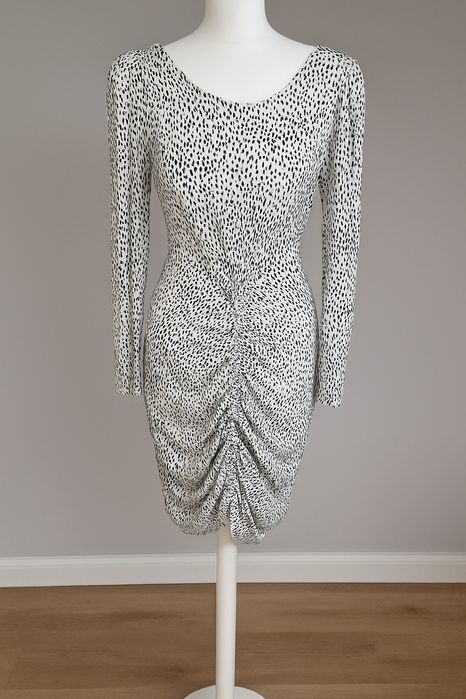 Rochie alba  cu picatele
