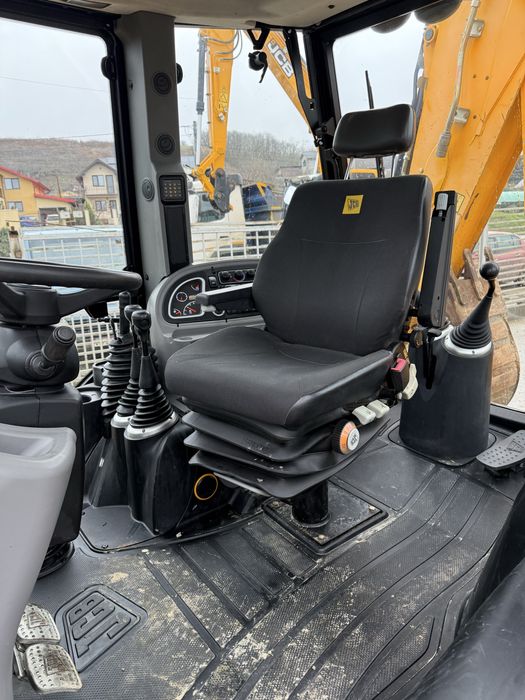 Buldoexcavator jcb 3cx