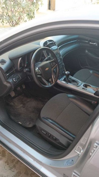 Malibu 1 2-pozitsiya lyukli sotiladi