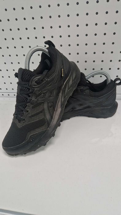 Оригинални дамски маратонки- Asics Gore-Tex