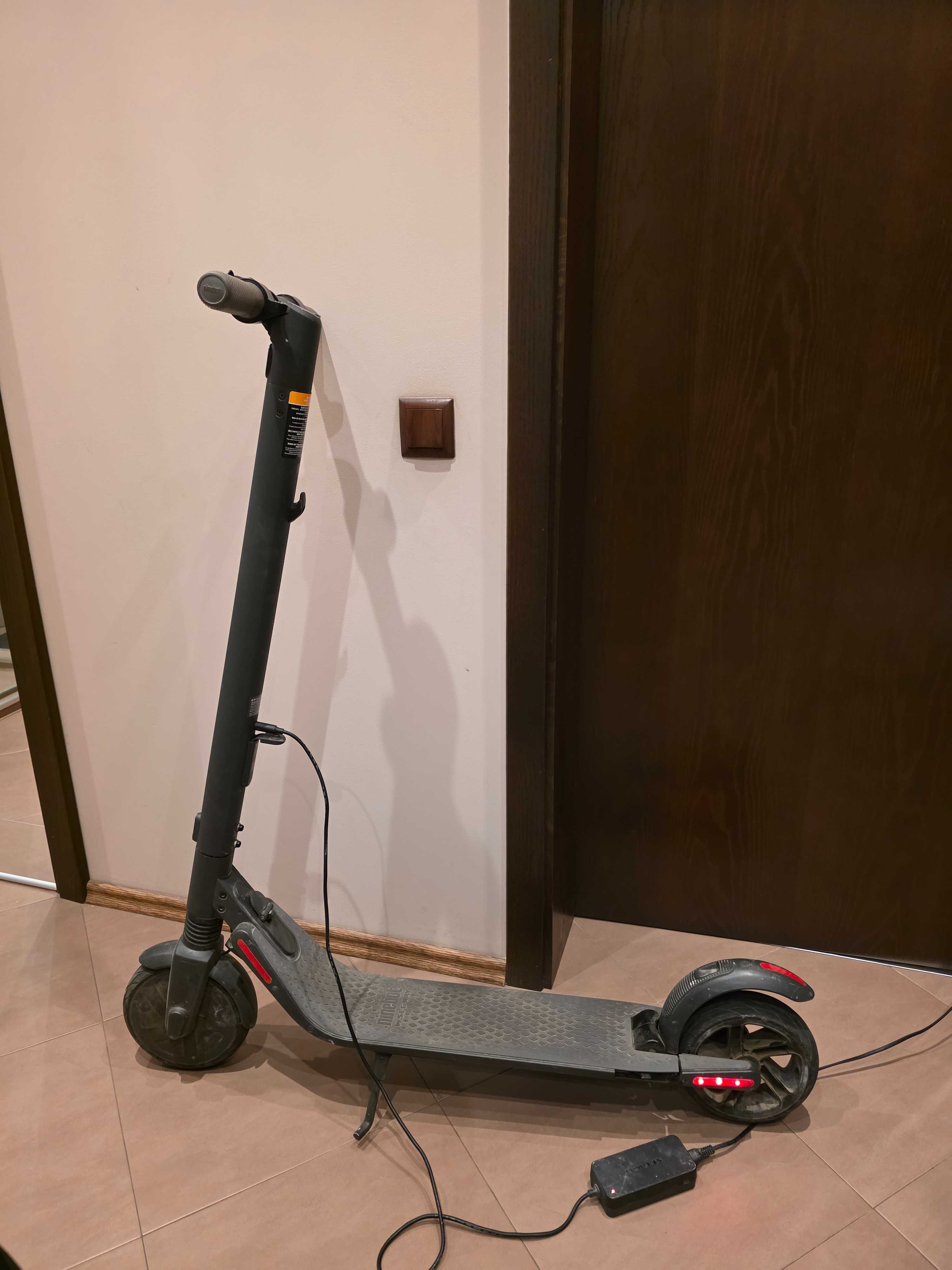 Електрически скутер - Ninebot KickScooter ES2