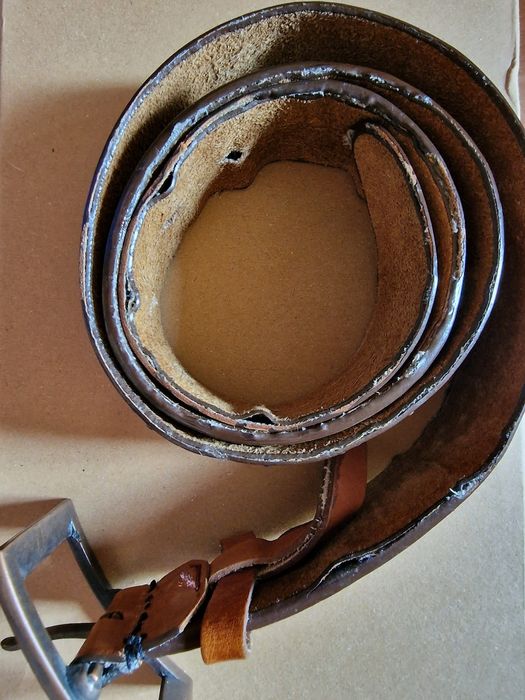 Кожен колан с капси